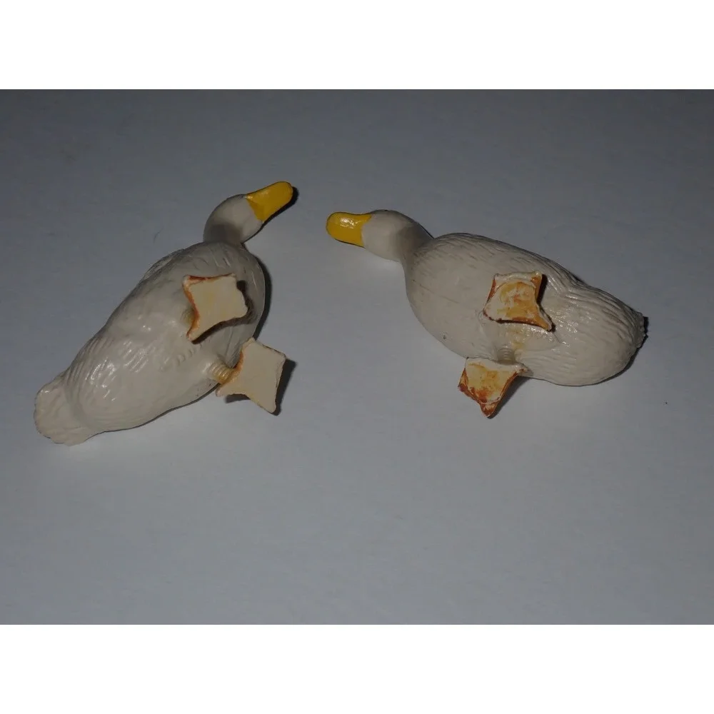 Funrise vintage Toy Duck Figures White Farm Animal Plastic Set of 2 OS